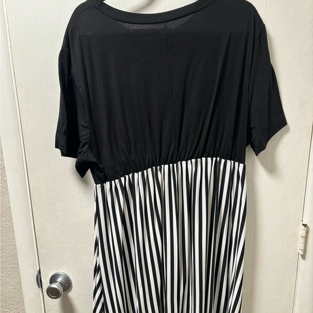 B&w dress